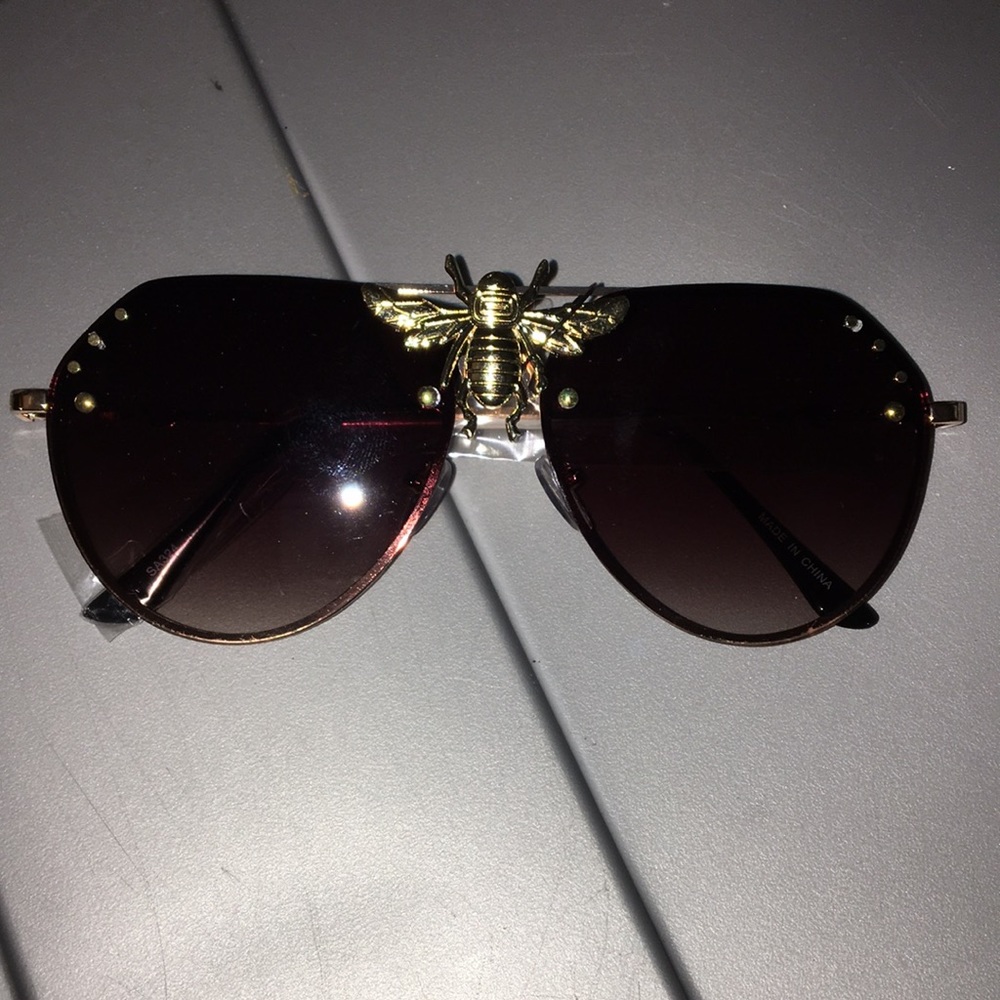 Bee sunglasses